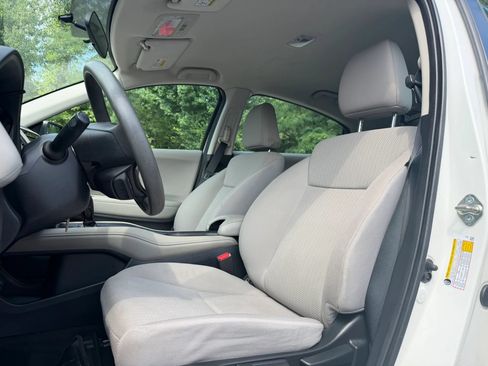 Used 2018 Honda HR-V LX image 11