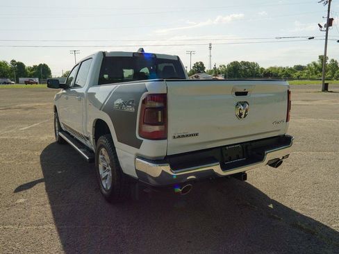 Used 2024 RAM 1500 Laramie AWD/4WD image 4