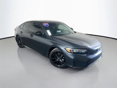 Used 2025 Honda Civic Sport image 2