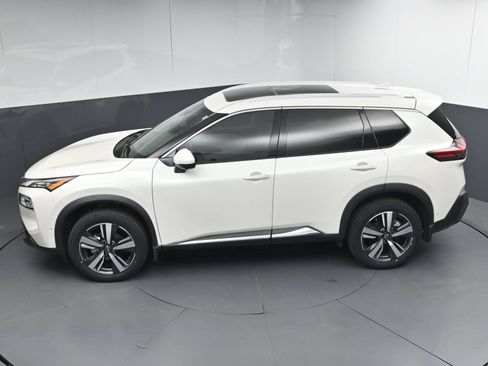 Certified 2023 Nissan Rogue SL w/ SL Premium Package AWD/4WD image 40