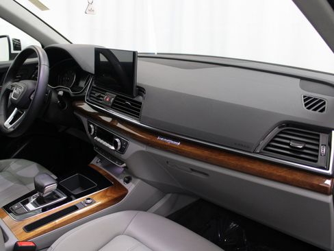 Used 2022 Audi Q5 2.0T Premium w/ Convenience Package image 26