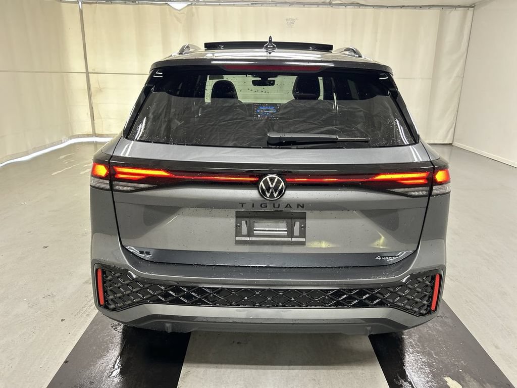New 2026 Volkswagen Tiguan SE R-Line AWD/4WD image 9