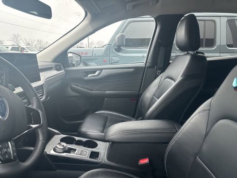 Used 2023 Ford Escape Platinum image 26