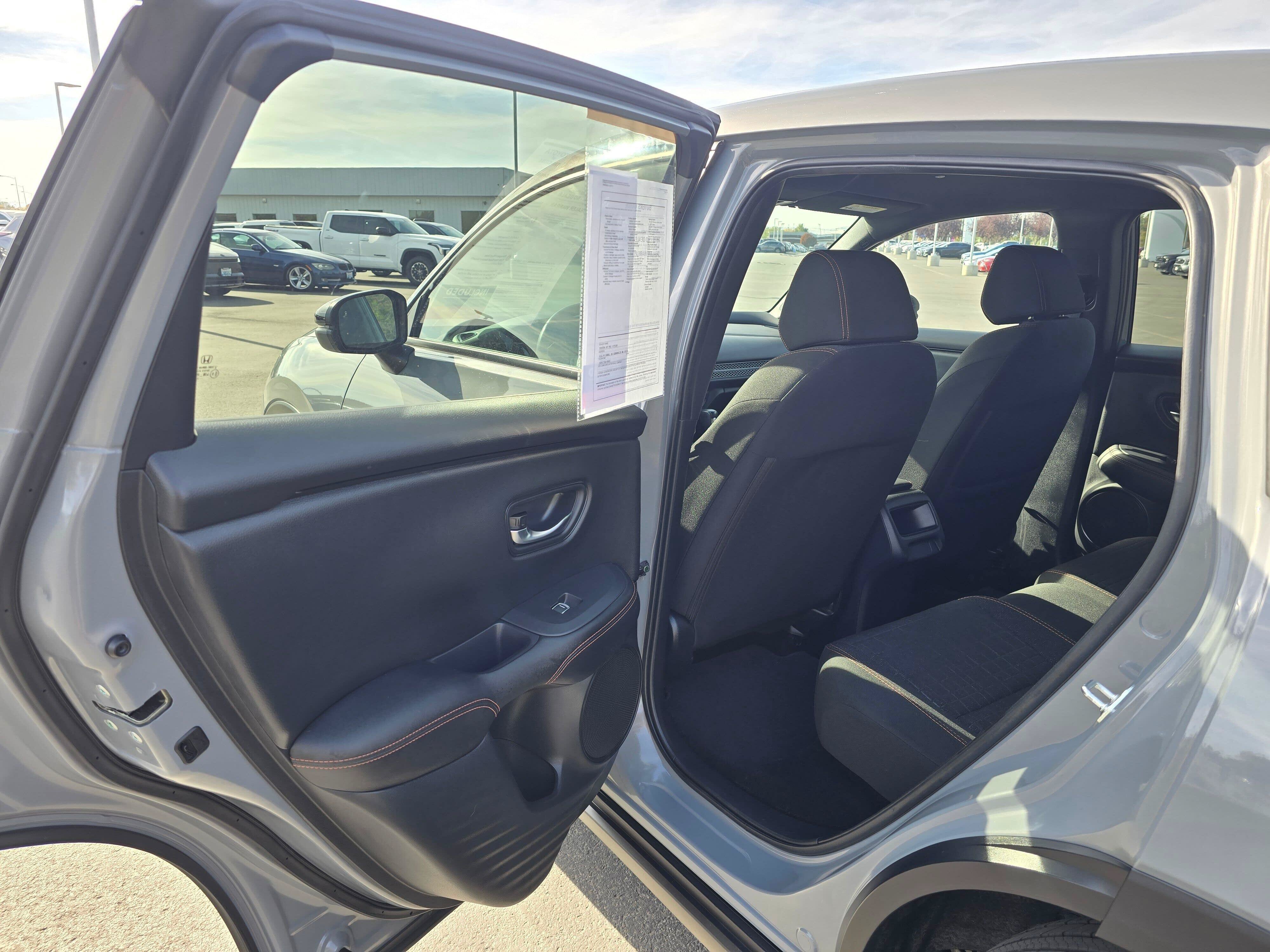 Used 2025 Honda HR-V Sport image 16