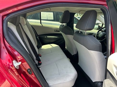 Used 2022 Toyota Corolla LE FWD image 40