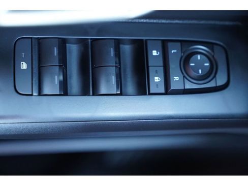 Used 2026 Toyota Tacoma TRD Off-Road image 25