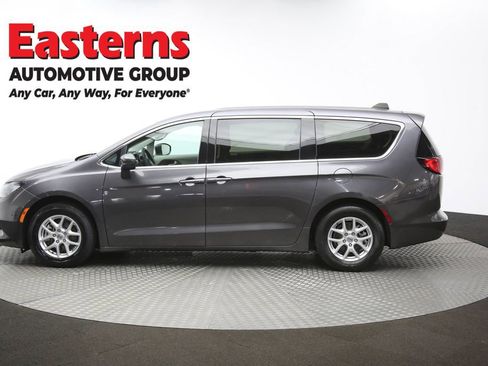 Used 2023 Chrysler Voyager LX image 60