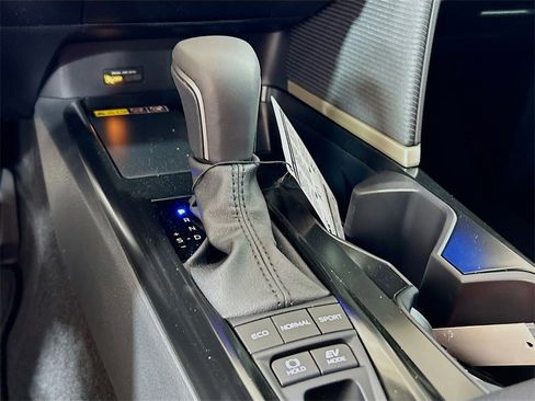 New 2026 Toyota Camry Hybrid image 17