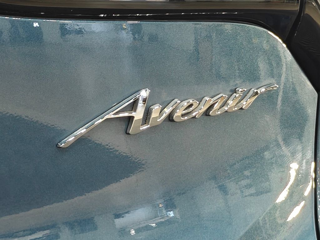 Used 2024 Buick Encore GX Avenir w/ Avenir Technology Package AWD/4WD image 56