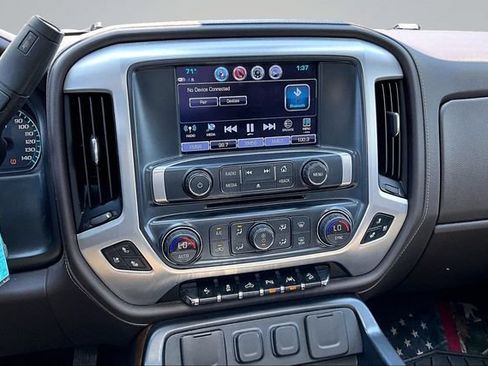 Used 2018 GMC Sierra 1500 SLT AWD/4WD image 10