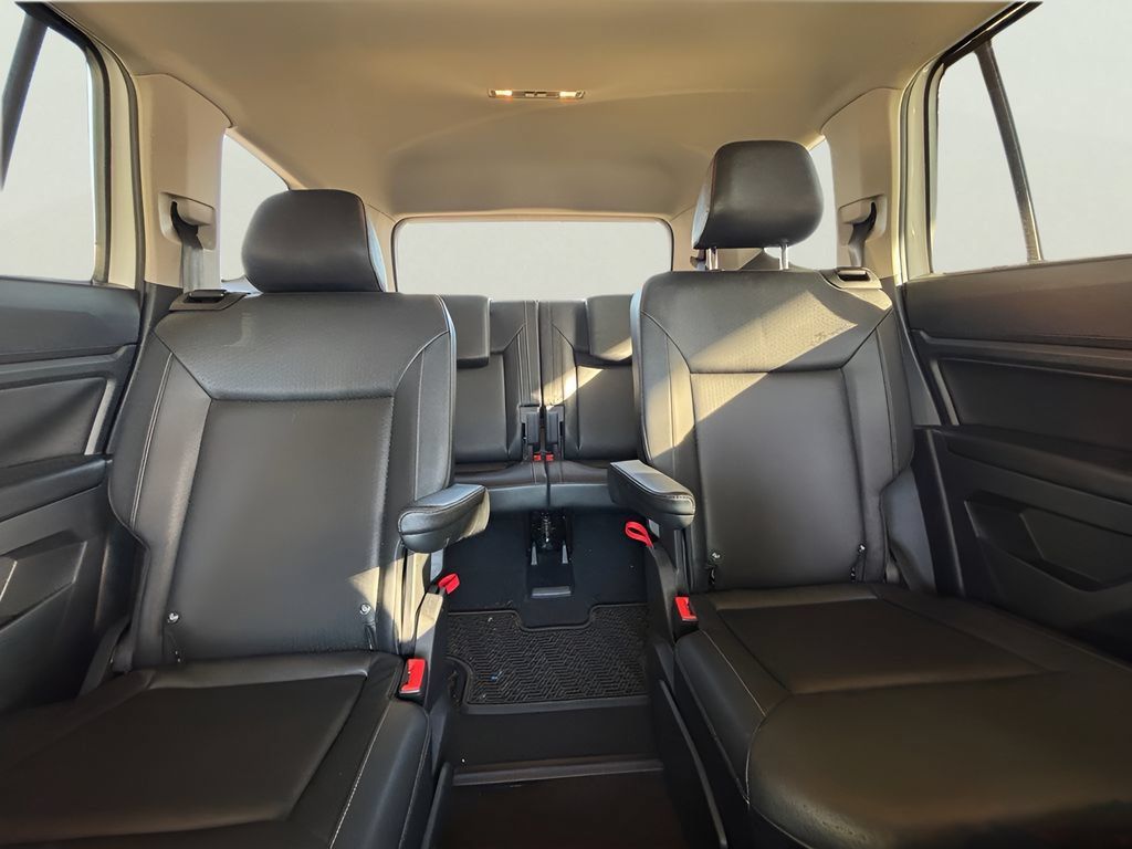 Used 2019 Volkswagen Atlas SE w/ Panoramic Sunroof Package FWD image 11