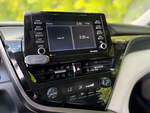 Used 2021 Toyota Camry SE FWD image 38