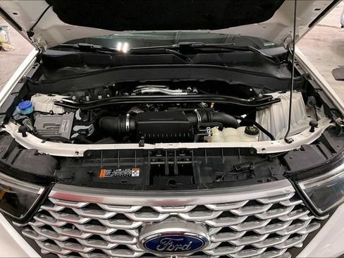 Used 2020 Ford Explorer Platinum w/ Premium Technology Package AWD/4WD image 10