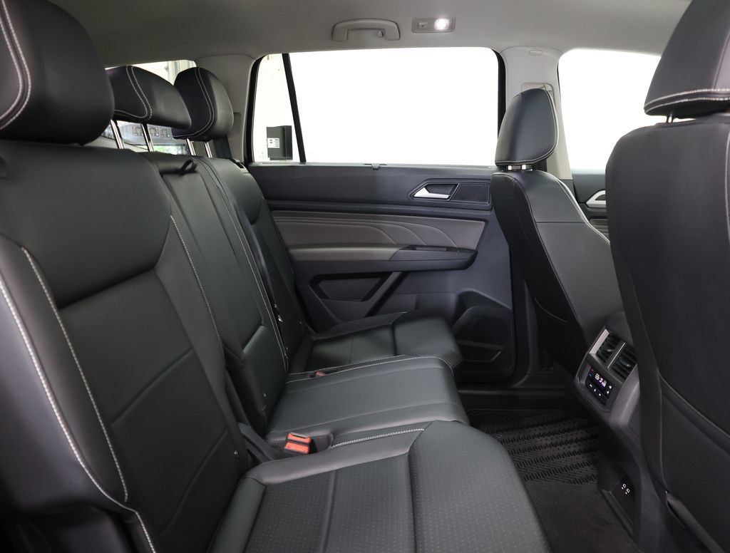 Certified 2023 Volkswagen Atlas SE w/ Panoramic Sunroof Package AWD/4WD image 24