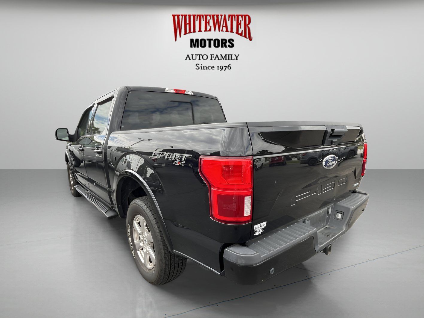 Used 2019 Ford F150 XLT w/ Equipment Group 302A Luxury AWD/4WD image 4