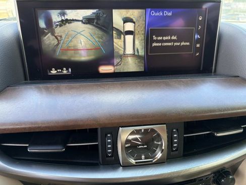 Used 2018 Lexus LX 570 4WD w/ Luxury Package image 32