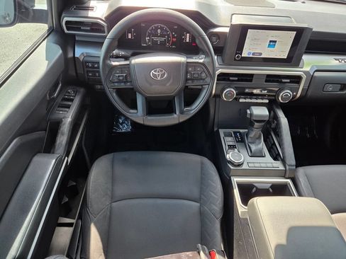 Used 2025 Toyota Tacoma SR5 AWD/4WD image 9