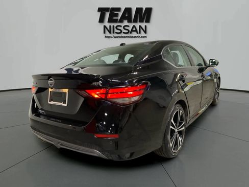 Used 2021 Nissan Sentra SR w/ SR Premium Package image 11