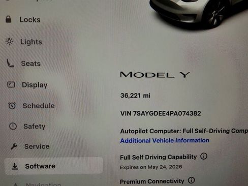 Used 2023 Tesla Model Y AWD image 14