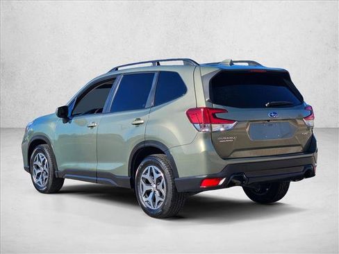 Used 2019 Subaru Forester Premium image 7