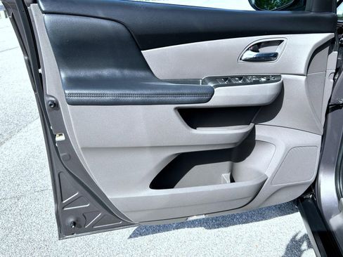 Used 2016 Honda Odyssey EX-L image 10
