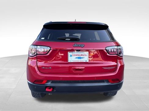 Used 2025 Jeep Compass Trailhawk AWD/4WD image 4