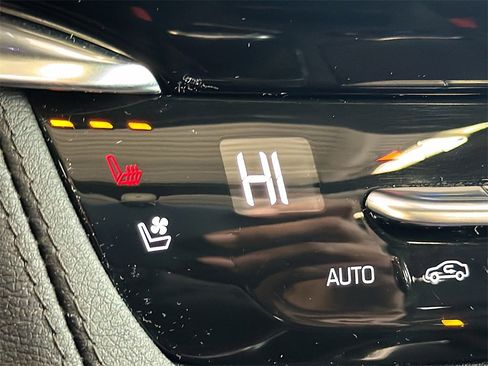 Used 2022 Cadillac XT6 Sport image 20