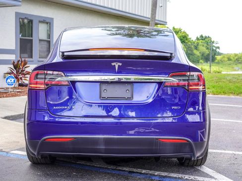 Used 2018 Tesla Model X 75D AWD/4WD image 5