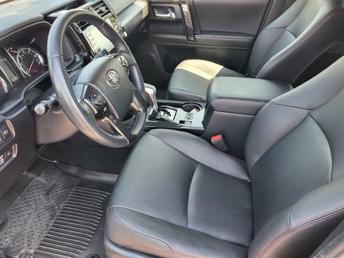 Certified 2024 Toyota 4Runner TRD Off-Road Premium AWD/4WD image 10