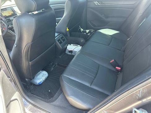 Used 2019 Honda Accord Touring image 8