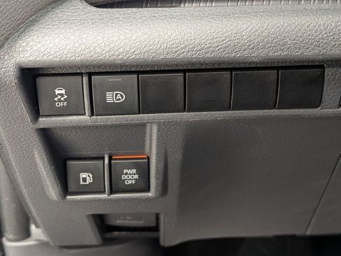 Used 2023 Toyota Sienna XLE image 15