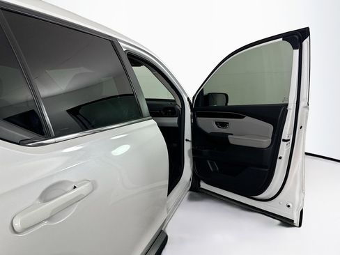 Used 2024 Honda Pilot EX-L image 33