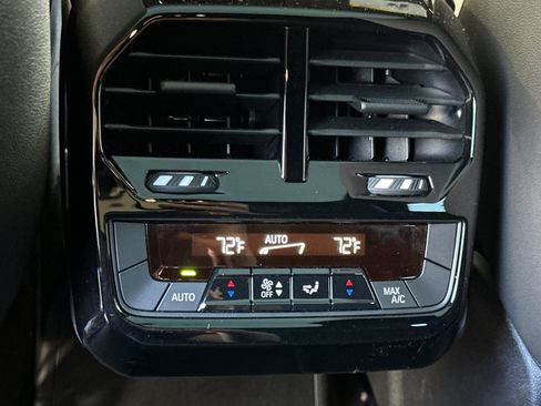 Used 2024 BMW iX xDrive50 w/ Premium Package AWD/4WD image 16