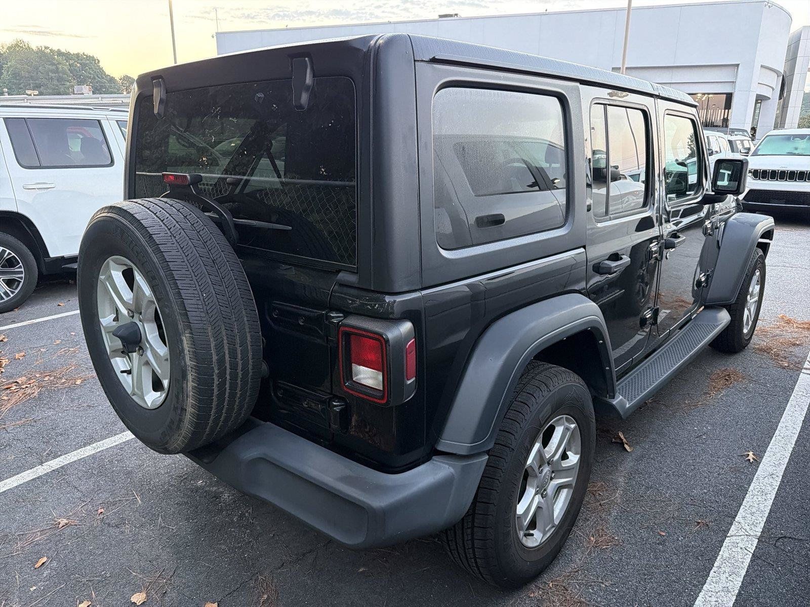Used 2023 Jeep Wrangler Unlimited Sport AWD/4WD image 4