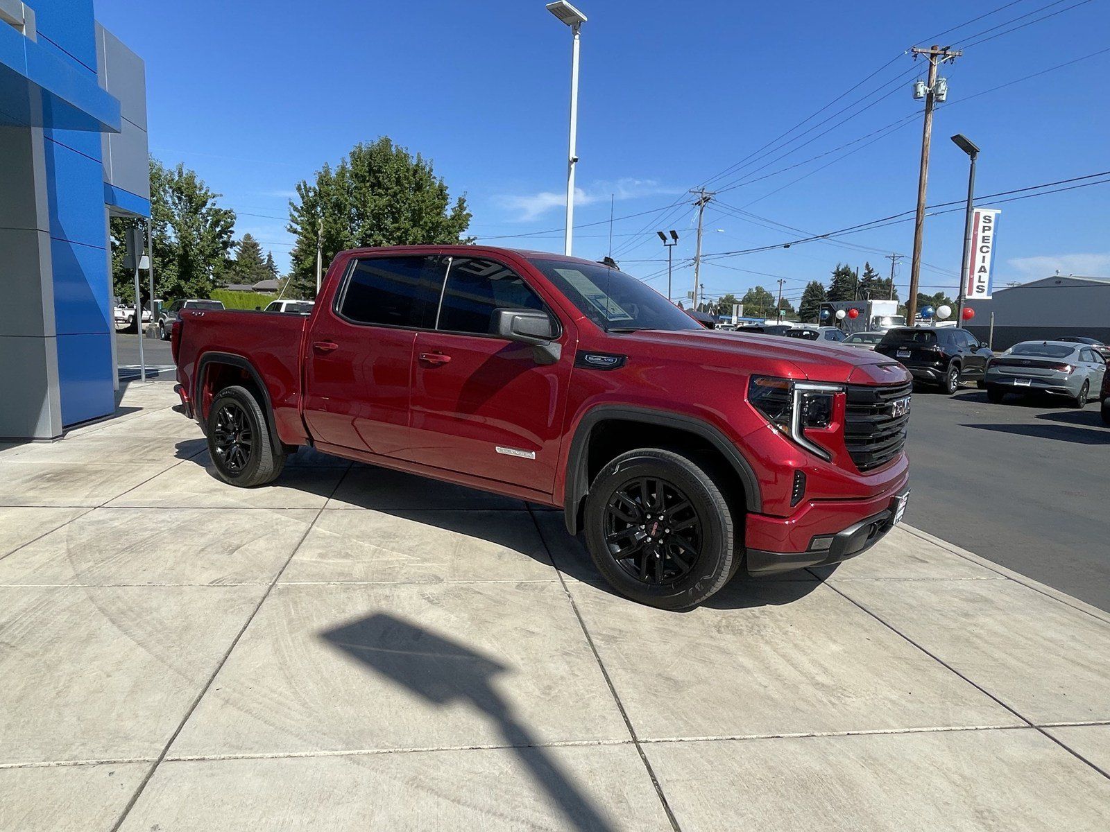 Used 2024 GMC Sierra 1500 Elevation w/ Max Trailering Package AWD/4WD image 7