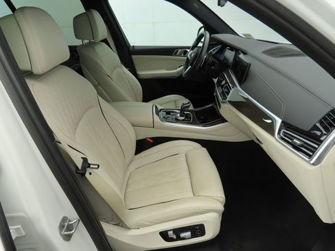 Certified 2023 BMW X5 xDrive45e w/ Executive Package image 20