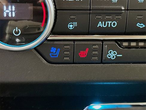 Used 2020 Ford Expedition XLT w/ Equipment Group 202A image 21