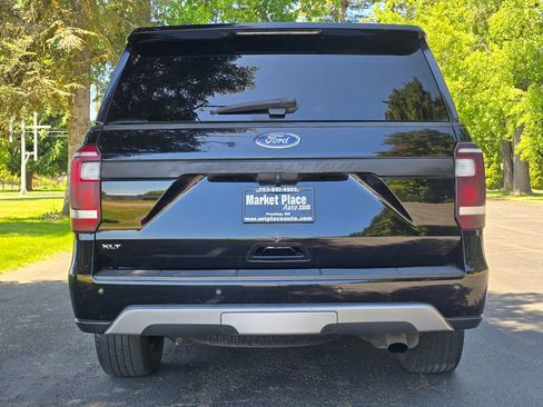 Used 2018 Ford Expedition XLT AWD/4WD image 5