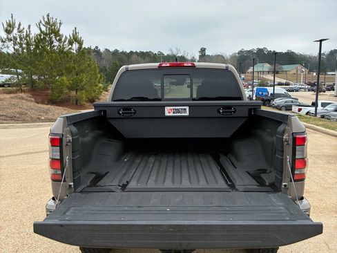 Used 2022 Nissan Frontier PRO-4X w/ Off-Road Protection Package image 6