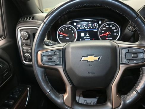 Used 2021 Chevrolet Silverado 1500 High Country w/ Technology Package AWD/4WD image 8