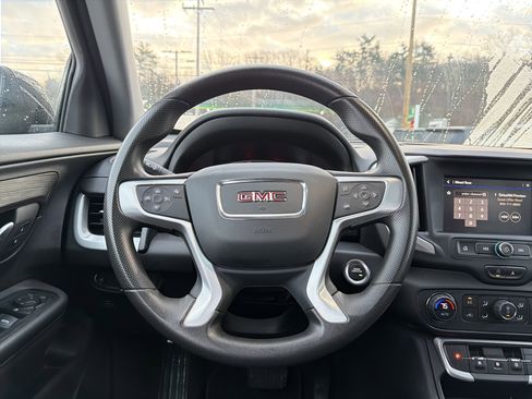 Used 2022 GMC Terrain SLE w/ Driver Convenience Package image 14