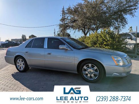 Used 2006 Cadillac DTS w/1SB image 1