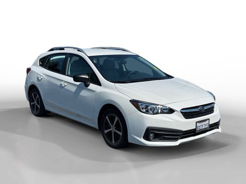 Used 2021 Subaru Impreza 2.0i Premium w/ Popular Package #2 AWD/4WD image 7