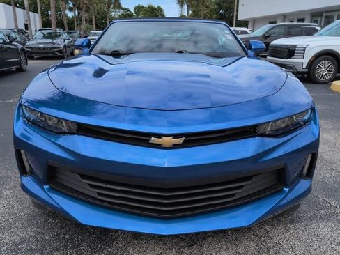 Used 2018 Chevrolet Camaro LT RWD image 9