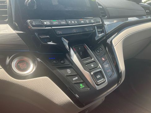 Used 2021 Honda Odyssey Elite image 26