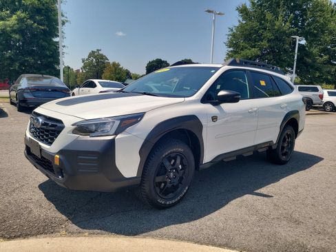 Used 2022 Subaru Outback Wilderness AWD/4WD image 7