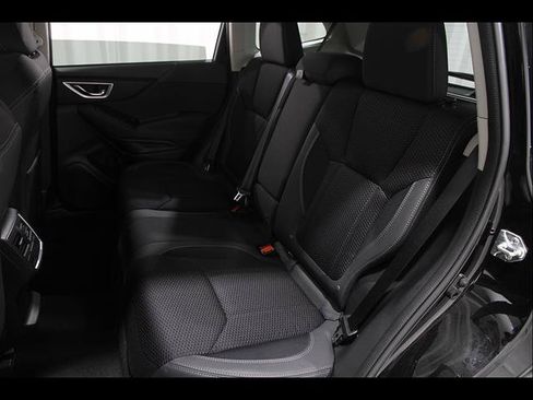 Used 2023 Subaru Forester Premium AWD/4WD image 19