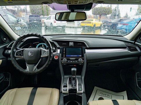 Used 2017 Honda Civic Touring image 16