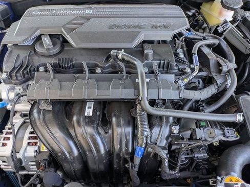 New 2025 Hyundai Elantra SEL image 12