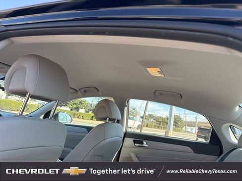 Used 2016 Hyundai Sonata SE image 18